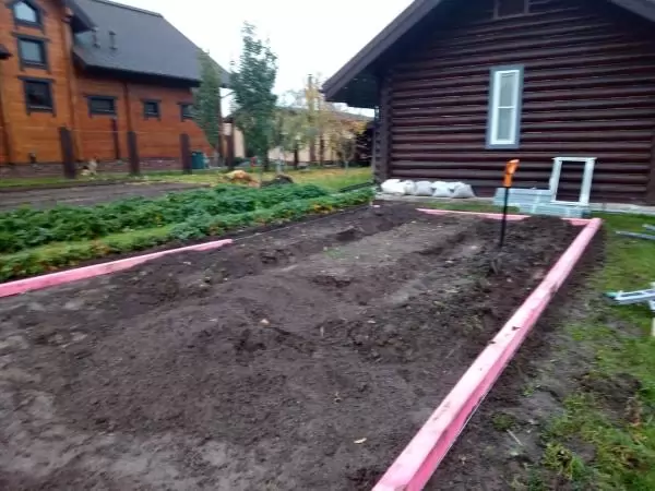 Фундамент для теплицы из бруса 100х80 мм Фундамент для теплицы из бруса 100х80 мм