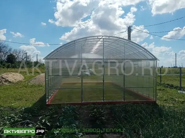 Теплица Ударница Благодатная, ширина 4/5 м, труба 40х20 + 20х20 Теплица Ударница Благодатная, ширина 4/5 м, труба 40х20 + 20х20