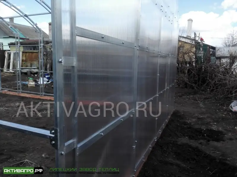 Теплица Ударница Благодатная, ширина 4/5 м, труба 40х20 + 20х20 Теплица Ударница Благодатная, ширина 4/5 м, труба 40х20 + 20х20